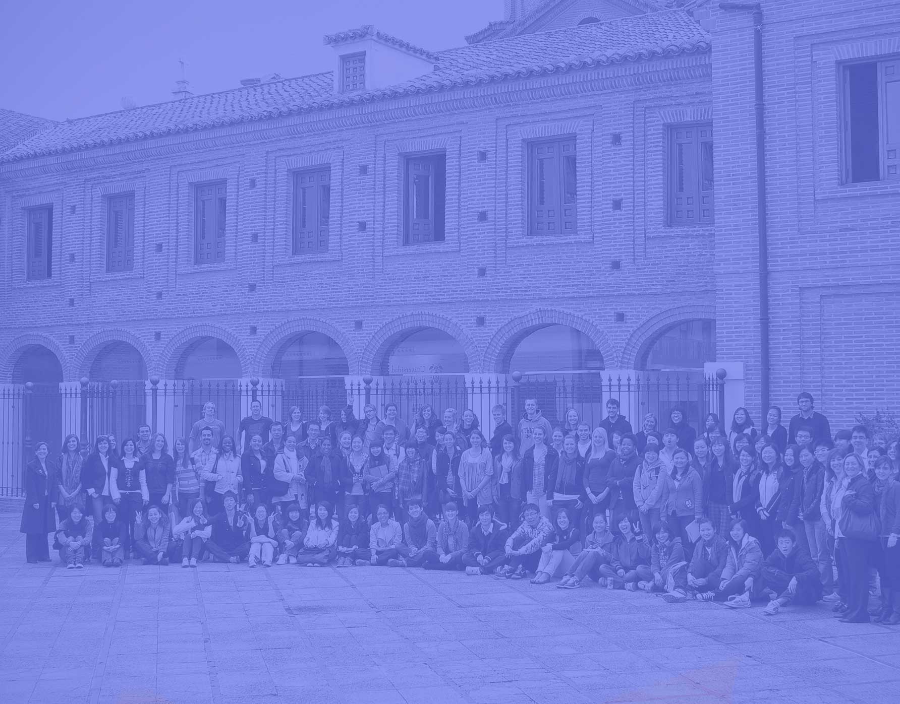 Edificio alcalingua estudiantes