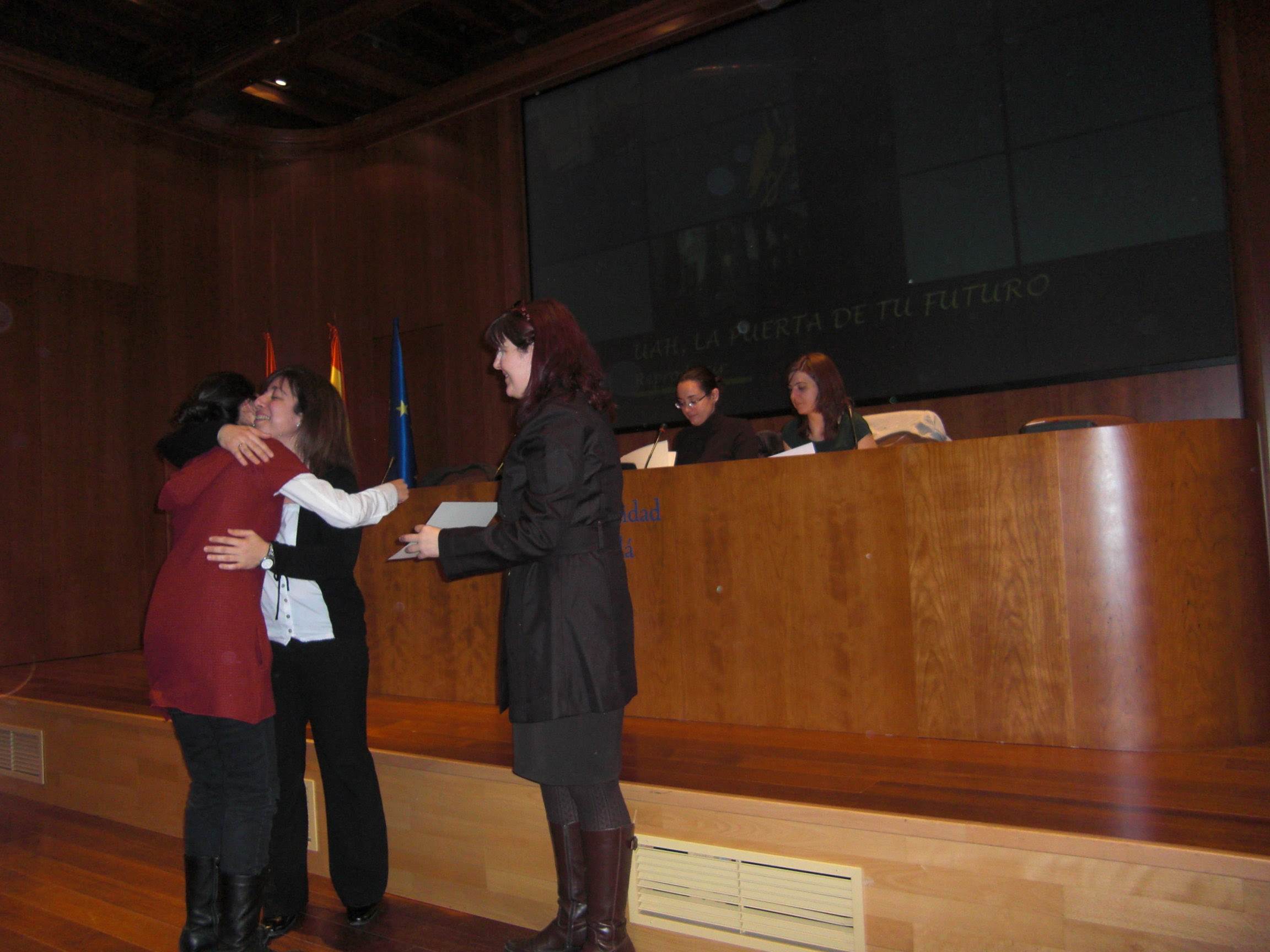 Estudiantes en la entrega de diplomas (invierno 2010)