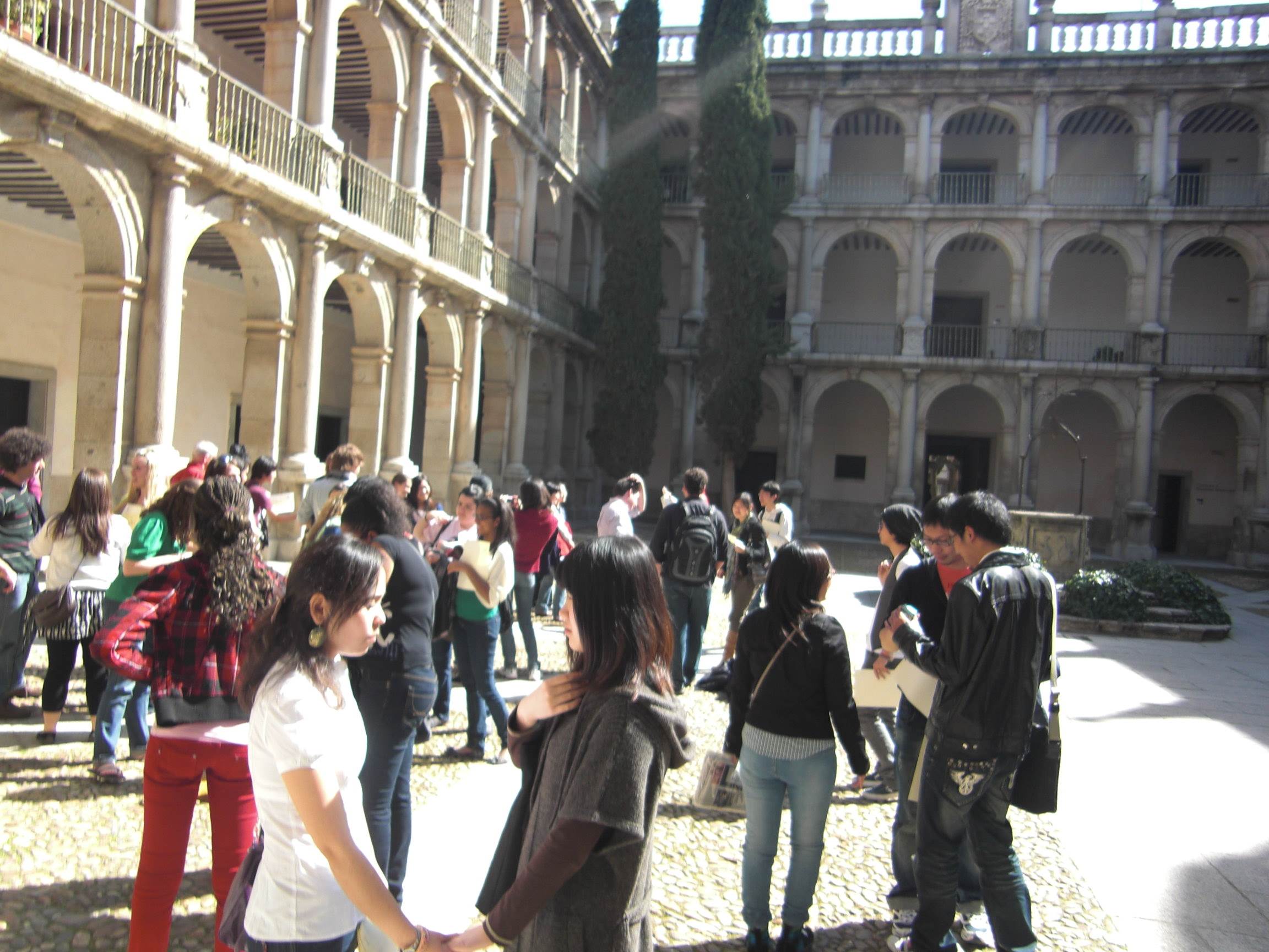 Estudiantes en la entrega de diplomas (invierno 2010)