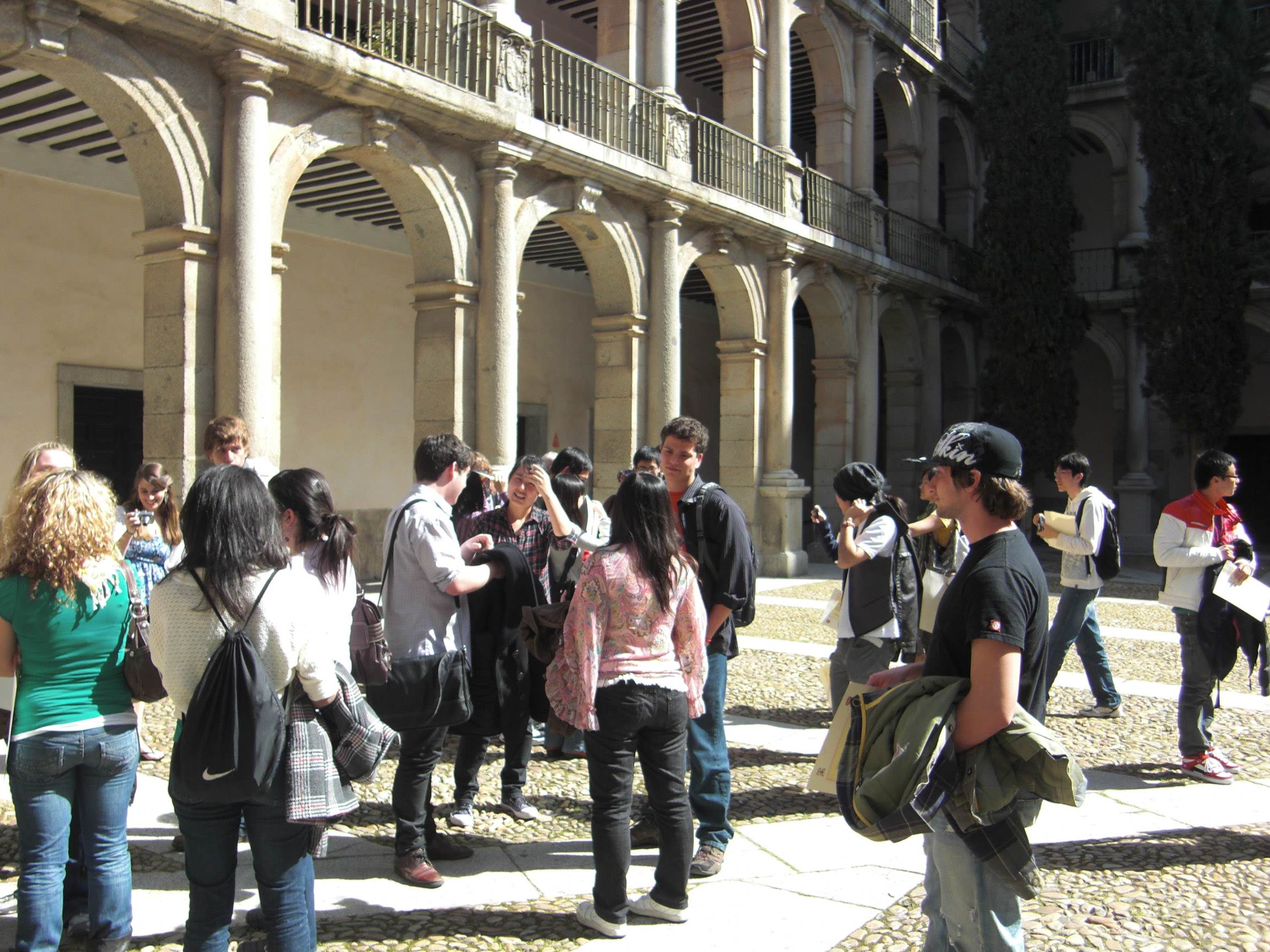 Estudiantes en la entrega de diplomas (invierno 2010)