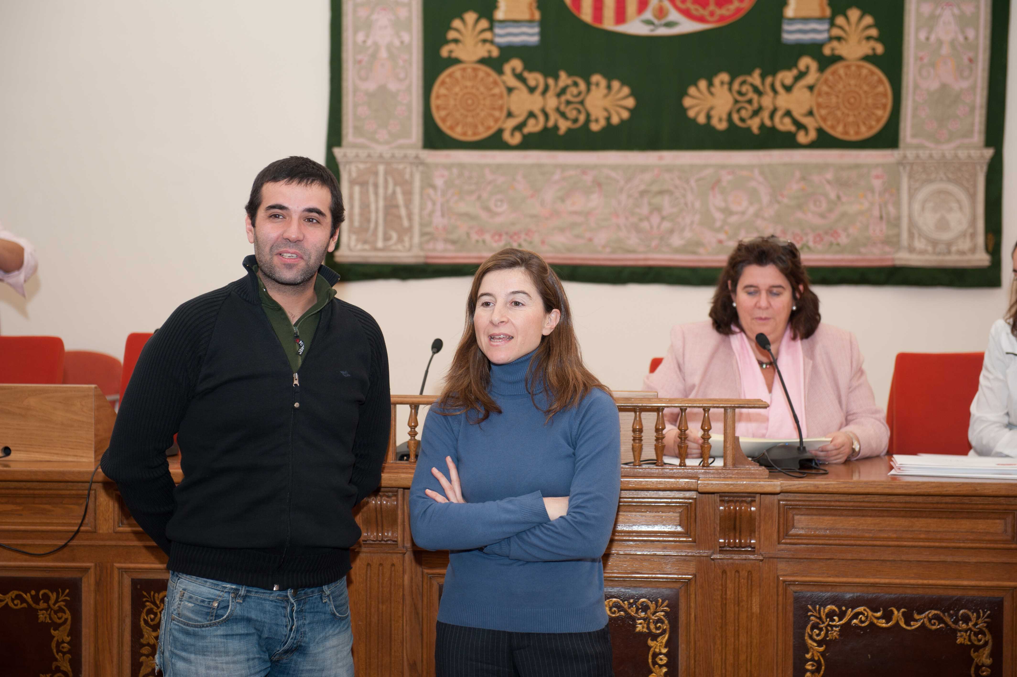 Estudiantes en la entrega de diplomas (otoño 2010)