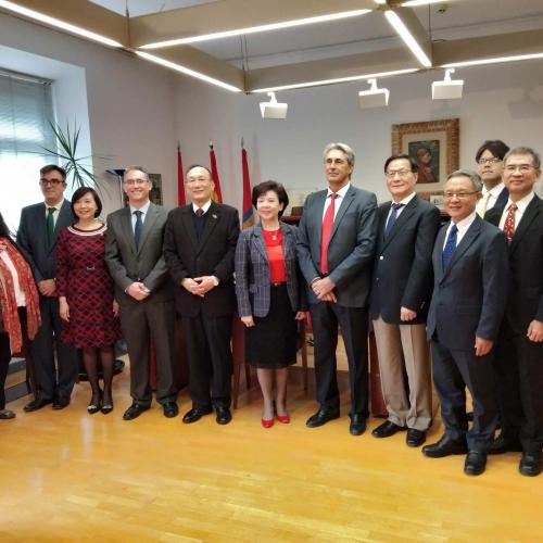 UNIVERSITY OF TAMKANG MEETING Rector Dr. José Vicente Saz President Dr. Huan-Chao Keh