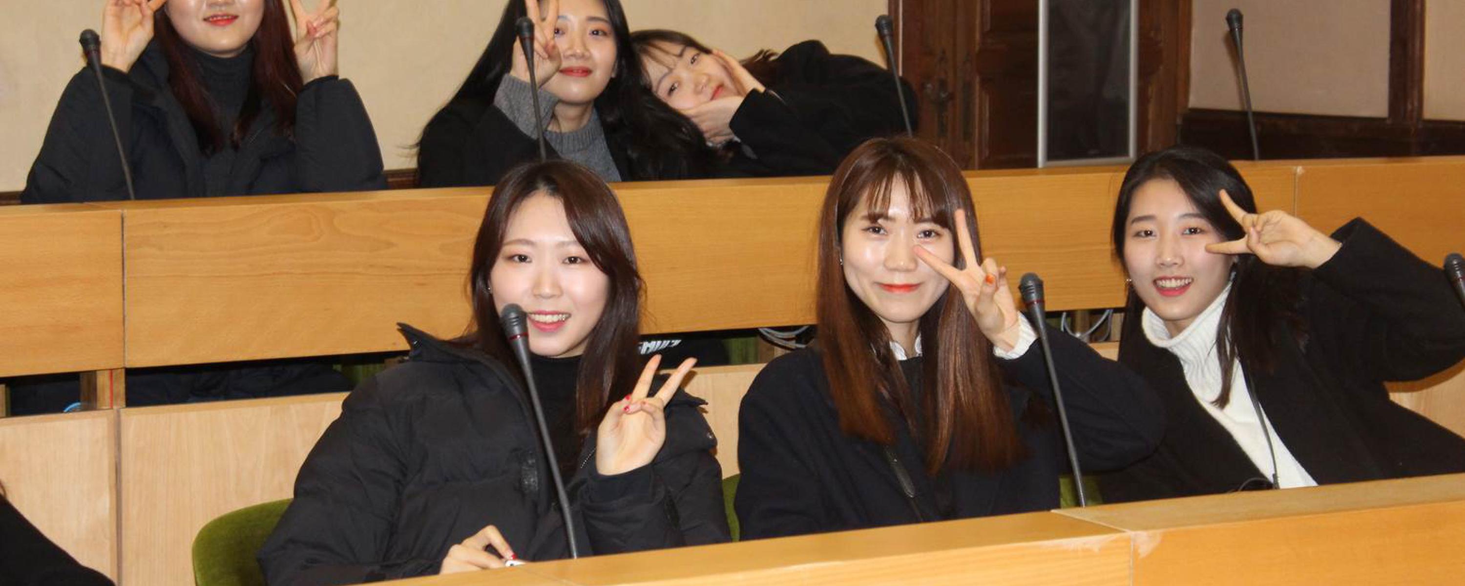 Alumnos de la Universidad de Gachon (Corea del Sur)